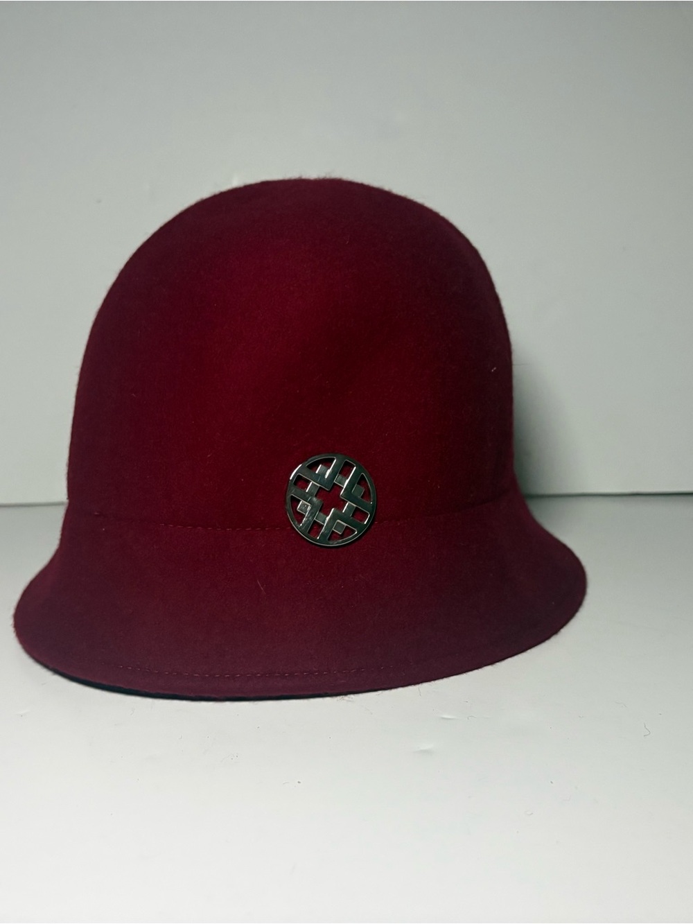 Jacklyn Smith Womens Maroon Cloche Bucket Hat with Decorative Emblem